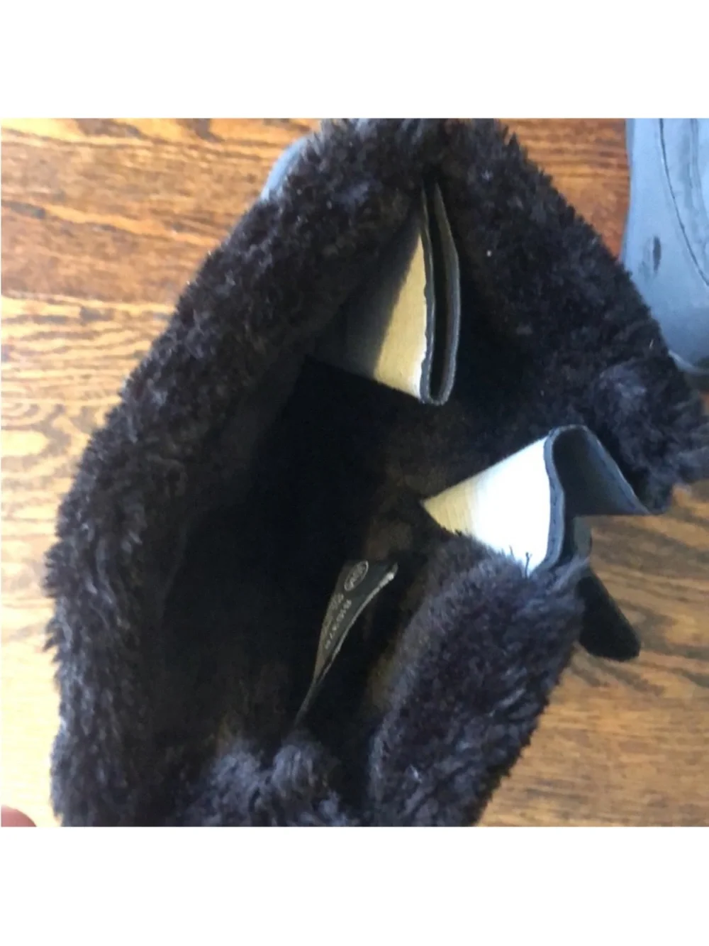 Totes Women’s Winter Furry Black Waterproof Outdoor Boots Size 10